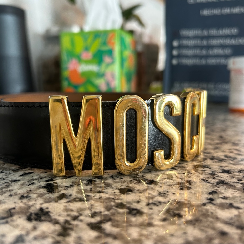 Moschino belt